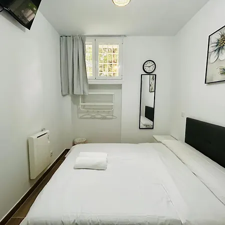 Rooms Chima Madrid Exterior photo