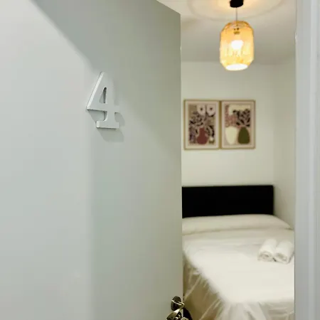 Rooms Chima Madrid Exterior photo